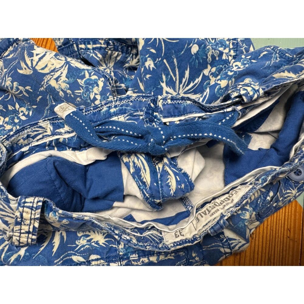 Aéropostale Men’s Blue Tropical Floral Shorts Size 33